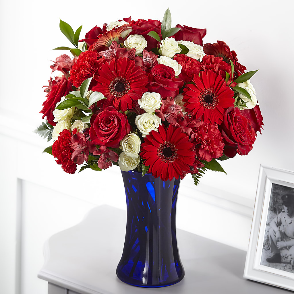 Hearts Embrace Bouquet – Ruiz Creationz Llc, Miami FL