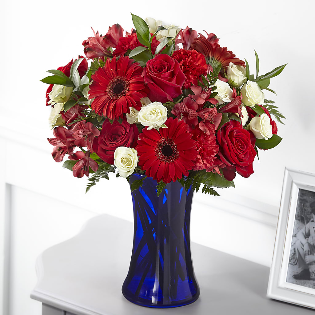 Hearts Embrace Bouquet – Ruiz Creationz Llc, Miami FL