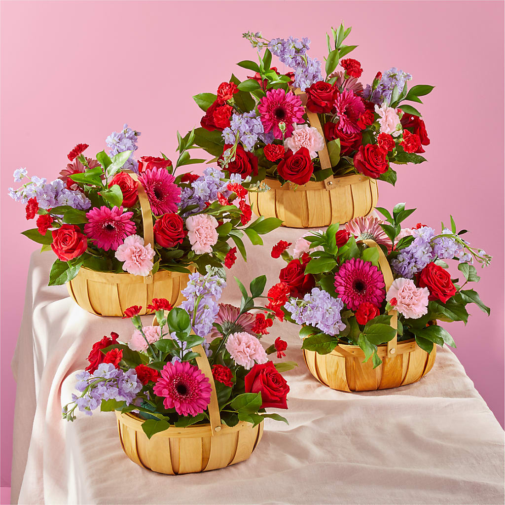 Pink Picnic Basket – Ruiz Creationz Llc, Miami FL