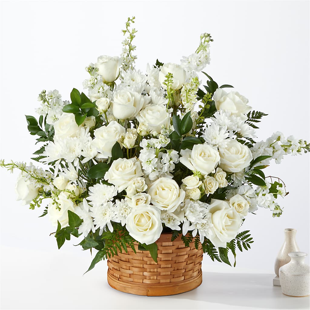 Heartfelt Condolences Arrangement – Ruiz Creationz Llc, Miami FL