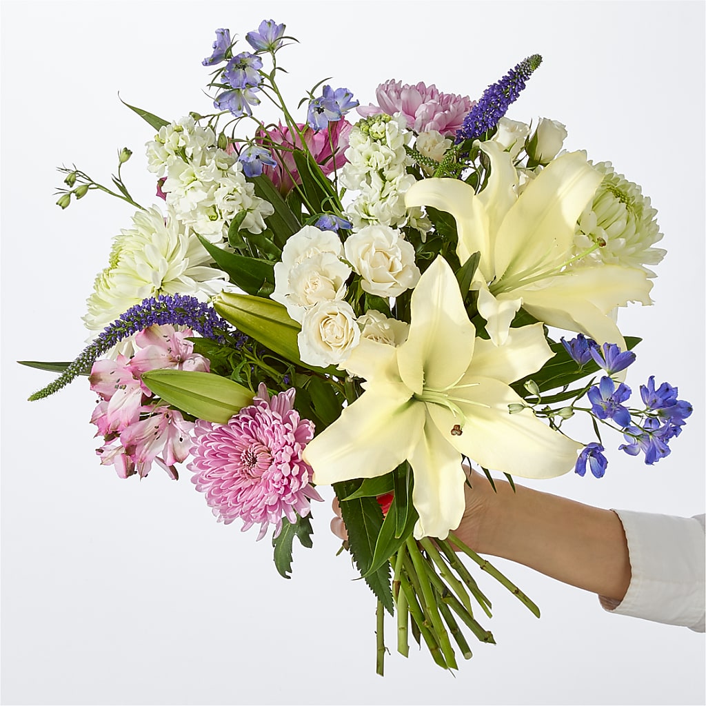 Winter Celebration Bouquet –  Ruiz Creationz Llc, Miami FL