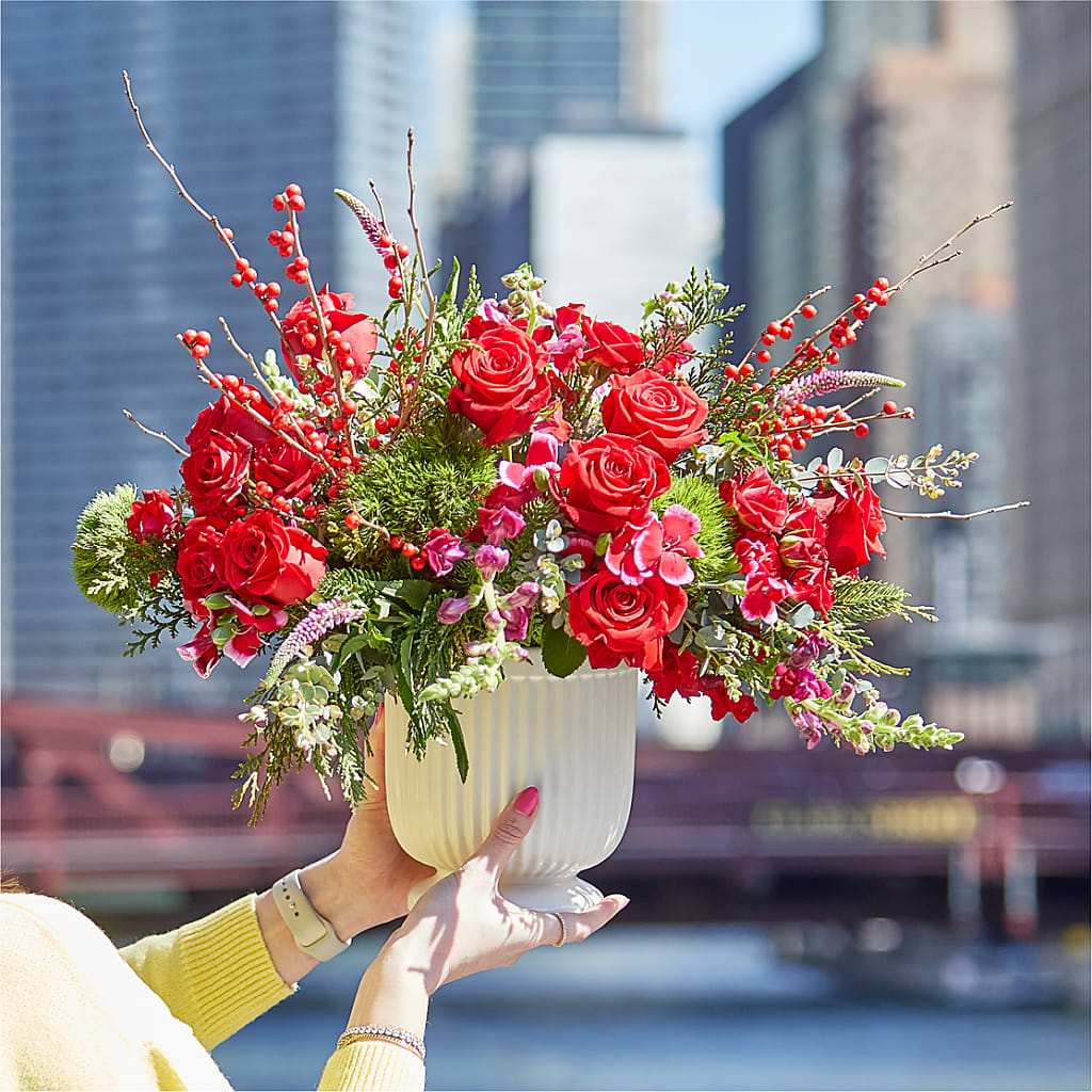 Big Red Bow Bouquet –  Ruiz Creationz Llc, Miami FL