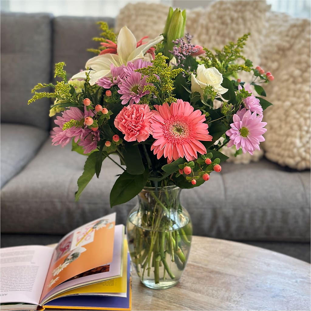Pastel Tradition - A Florist Original –  Ruiz Creationz Llc, Miami FL