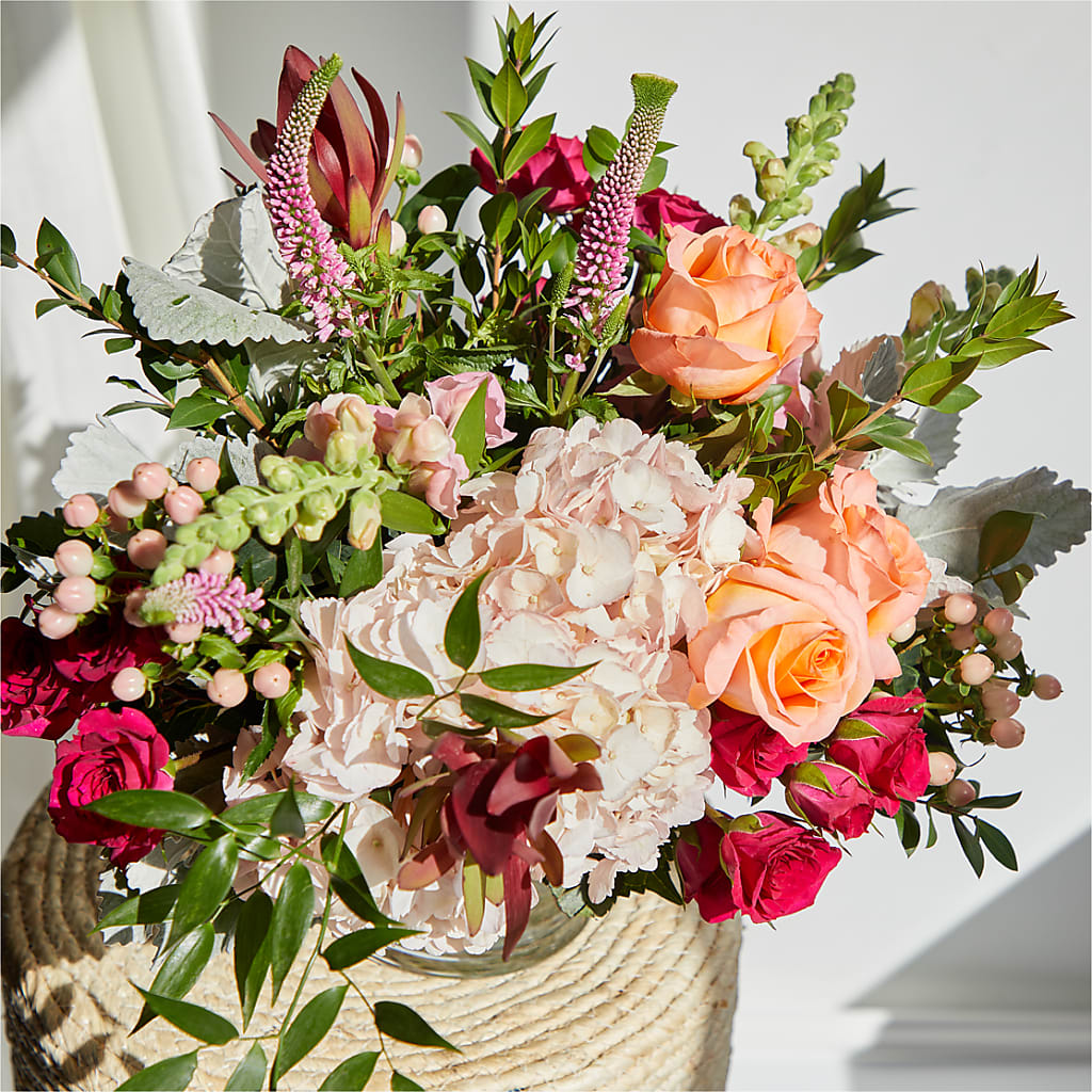 Glitz & Glam Bouquet –  Ruiz Creationz Llc, Miami FL