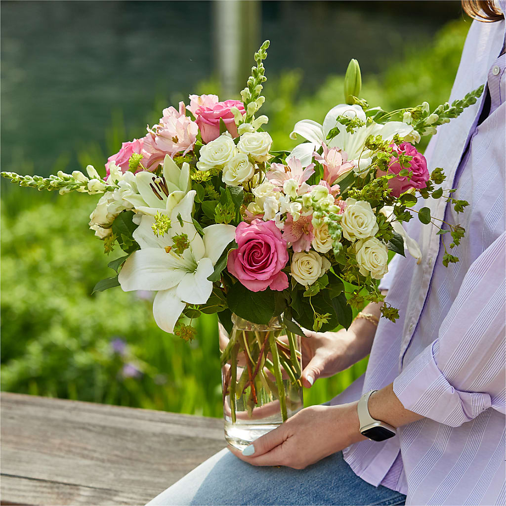 Fondly Bouquet –  Ruiz Creationz Llc, Miami FL